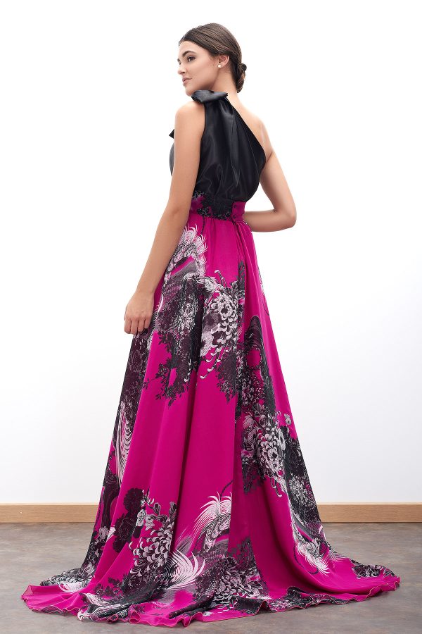 falda de fiesta larga fucsia para ceremonias e invitadas de fiesta diseñada por Fatima Angulo